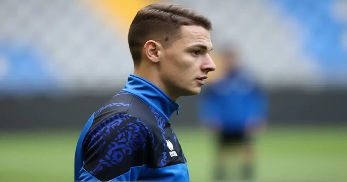 Ислам Чесноков получил шанс проявить себя в «Хартс» из-за ухода Каборе