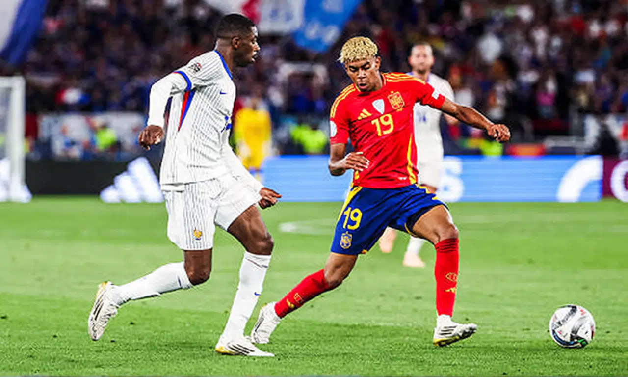 Месси признан лучшим футболистом планеты по версии FourFourTwo