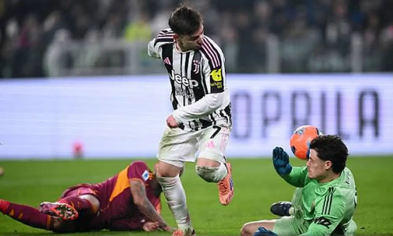 Ювентус и Рома выдали голевую феерию в матче Серии А