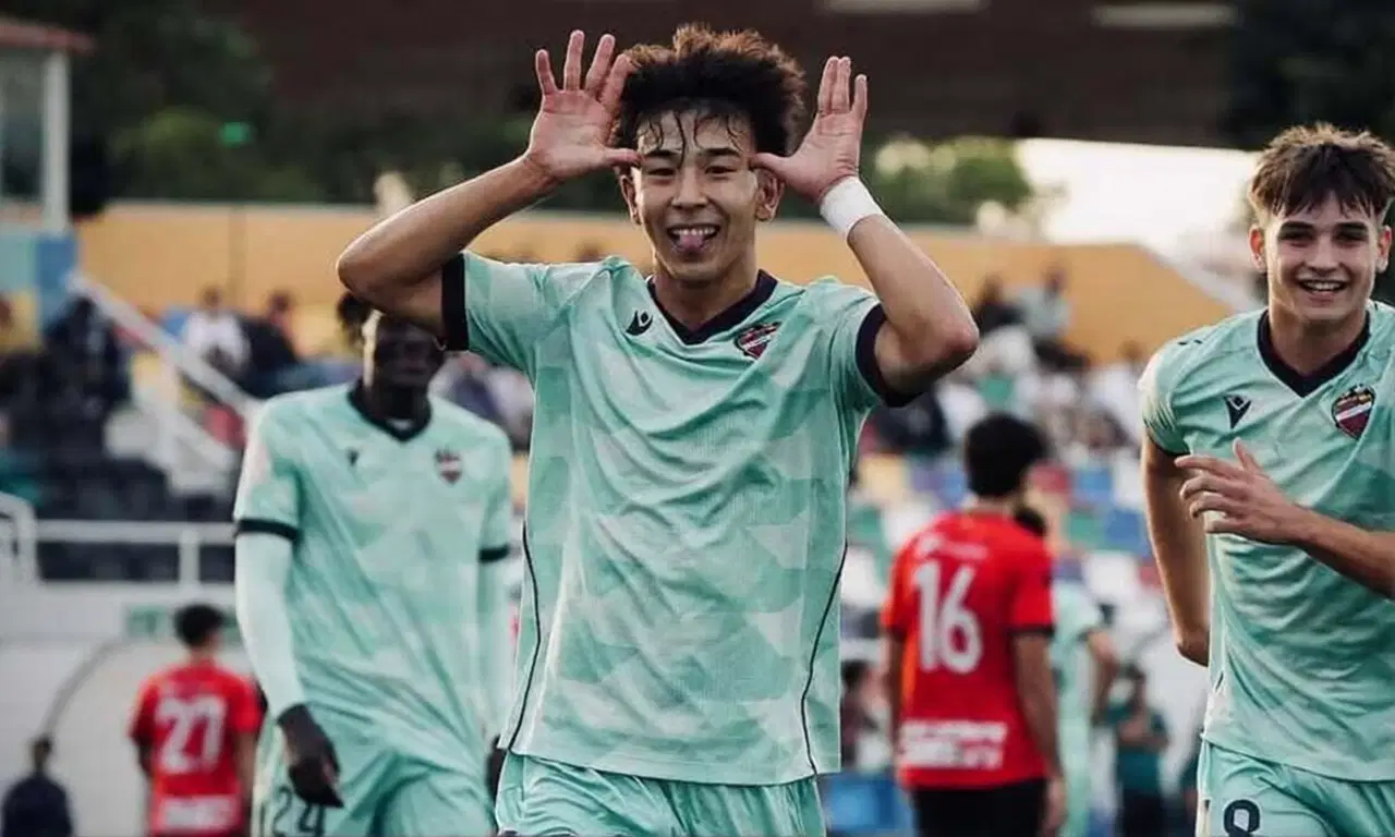 Переход Нургали в резерв «Леванте» вызвал интерес в российских СМИ