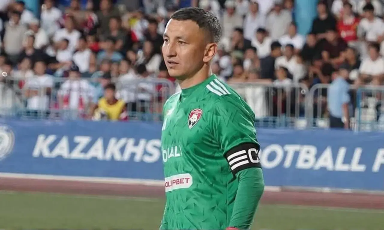 Нурымжан Салайдин продлил контракт с «Кайсаром»