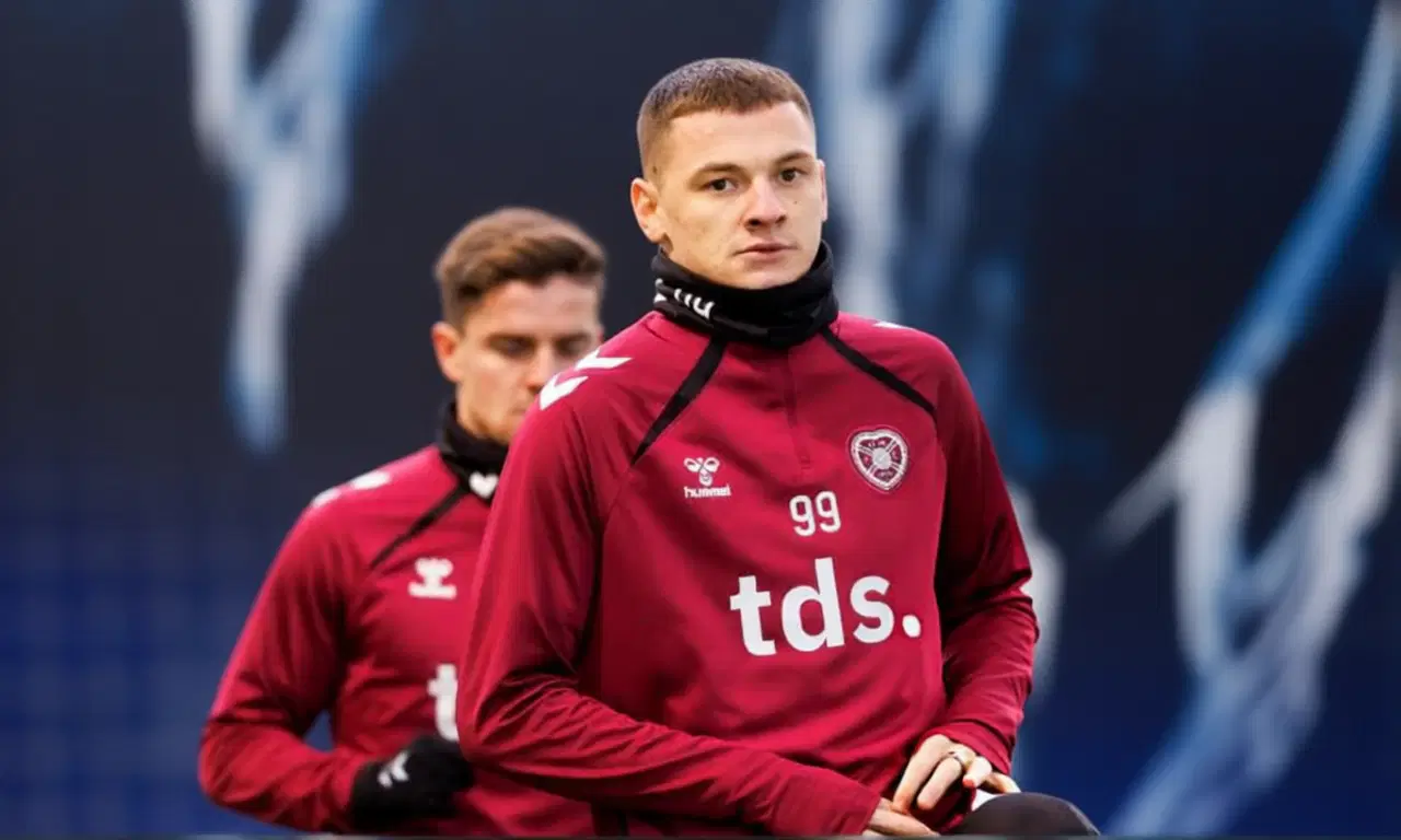 Ринат Алюетов оценил перспективы Ислама Чеснокова в «Хартсе»