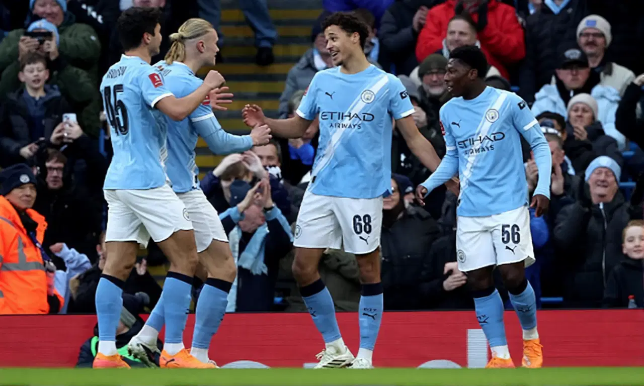 Казахстанец Хусанов в стартовом составе Манчестер Сити в историческом разгроме Эксетера