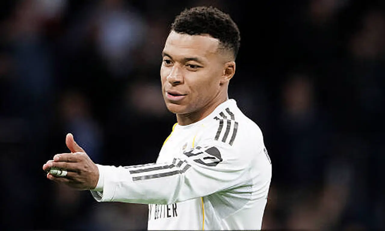 Мбаппе готов к дебюту в Ла Лиге: Арбелоа подтвердил включение француза в заявку